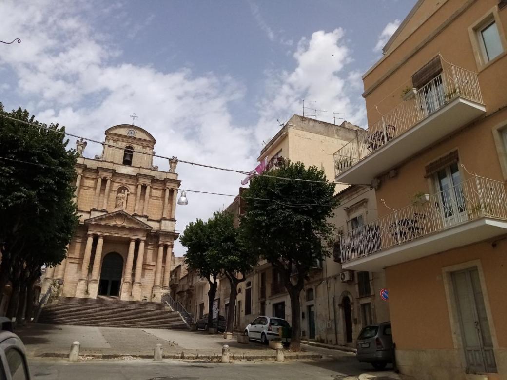 Piazza Salvatore 7, Gocce Di Sicilia ラグーザ エクステリア 写真